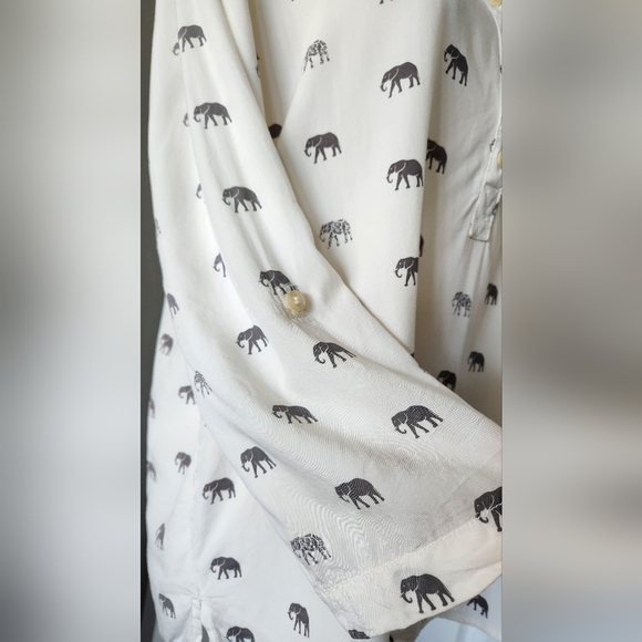 G. H. Bass & Co. Rayon Elephant Print Top - Size Medium - Picture 10 of 10